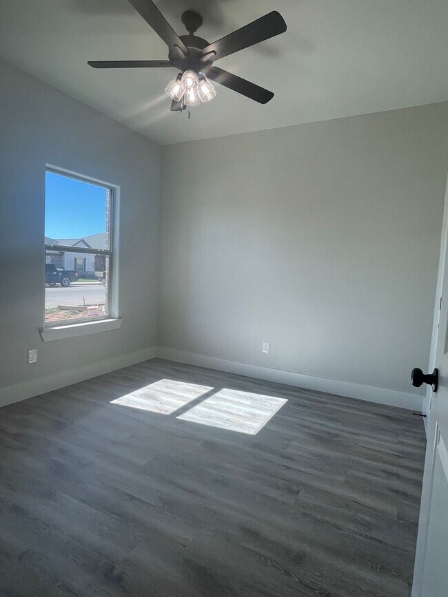 Building Photo - Townhome in Cooper School District!