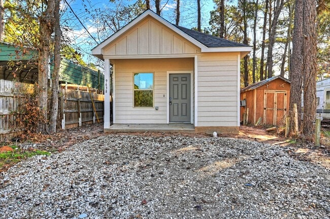 Building Photo - 9638 WARM Spgs