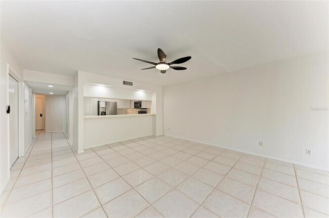 Building Photo - 835 S Osprey Ave