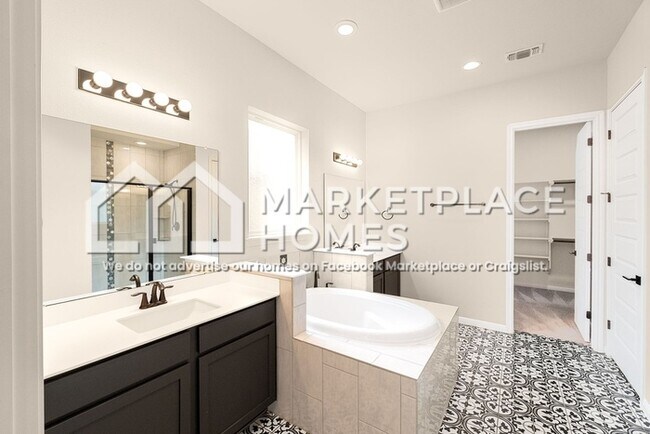Building Photo - 8016 Hillock Terrace
