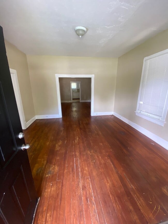Building Photo - **AVAILABLE NOW**2 or 3 Bedroom / 1 Bathroom Home for Rent in Columbus, GA***