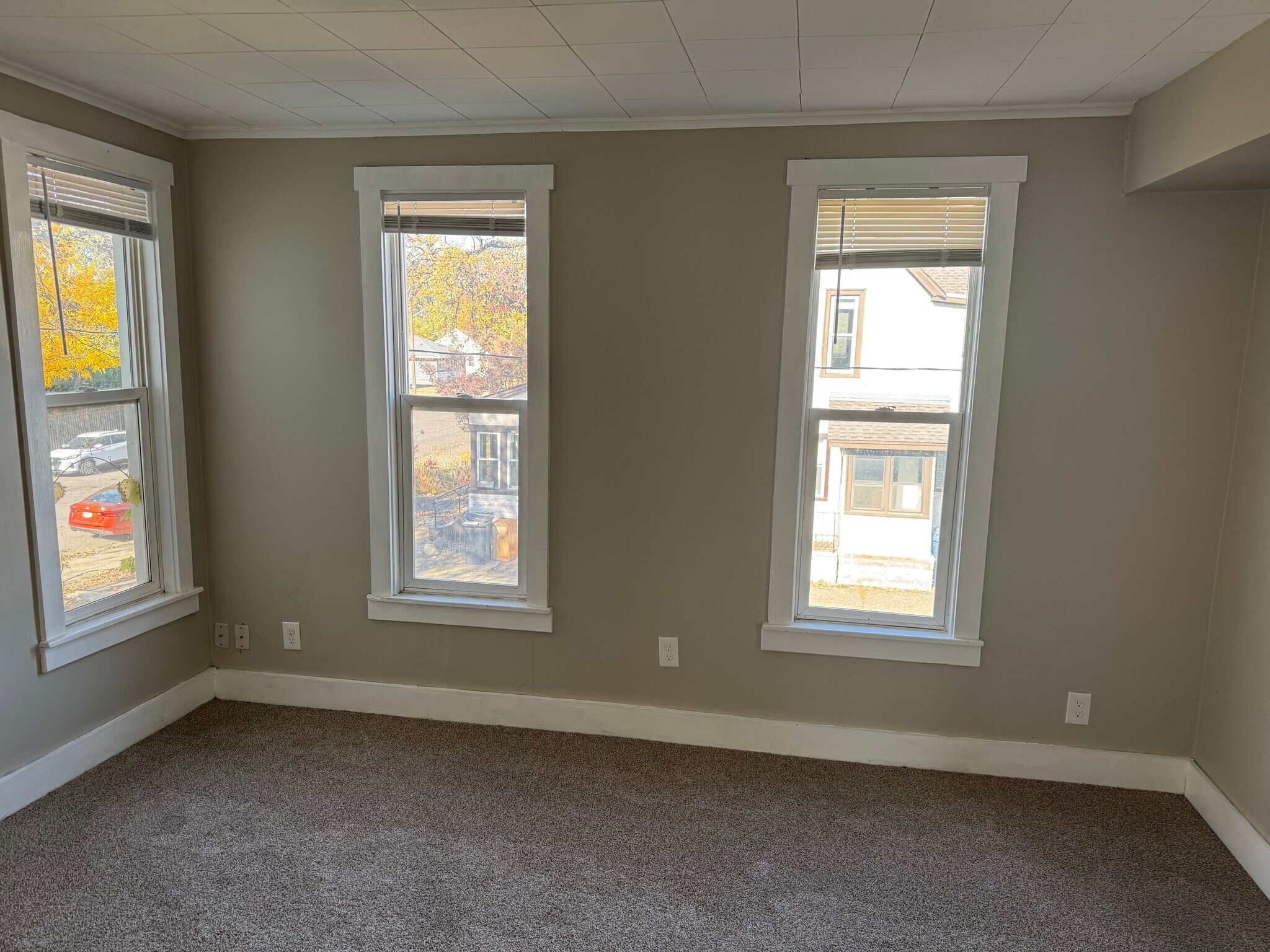 Building Photo - 2919 Grand St NE