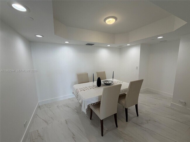 Building Photo - 20191 E Country Club Dr