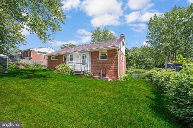 Building Photo - 10502 Glenhaven Dr