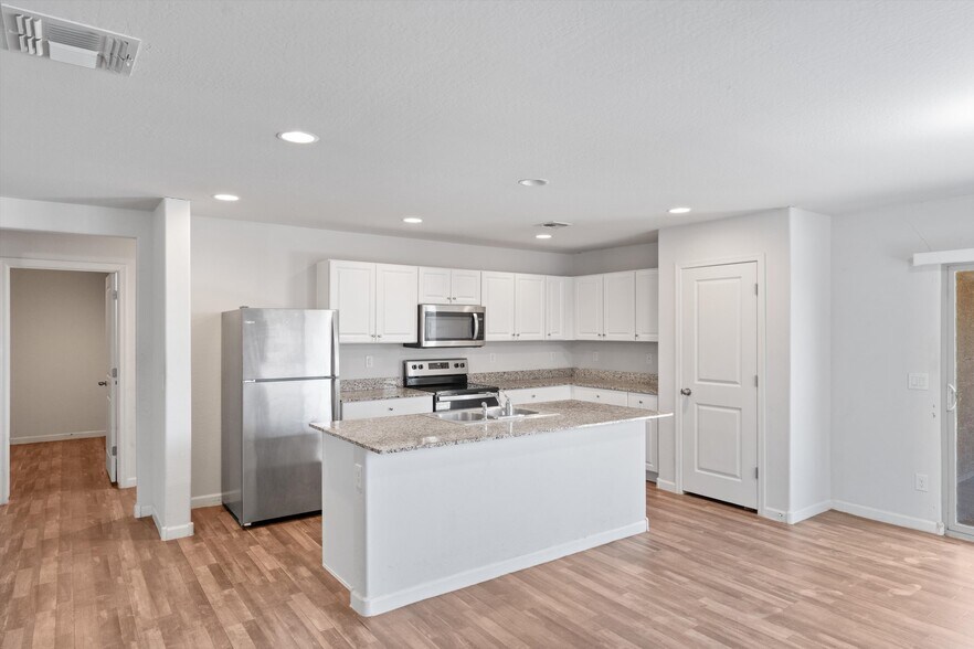 Building Photo - 2084 E Velvet Pl