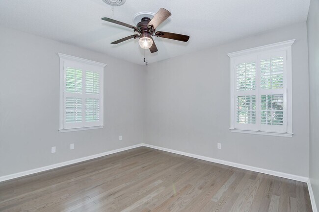 Building Photo - 3205 West Ct