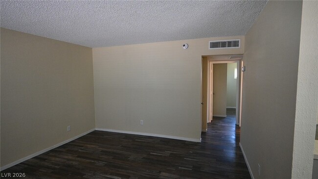 Building Photo - 2508 N McCarran St