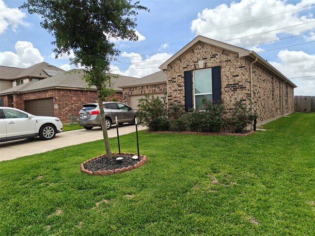 Building Photo - 1270 Glendora Dr