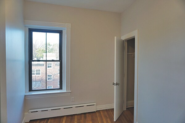 Building Photo - 116 Willow St