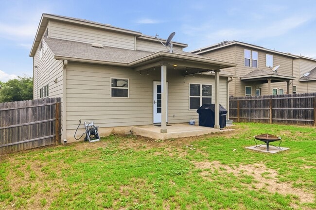 Building Photo - New 3-bed 3-bath home available in Monte Viejo Community! Move in August!