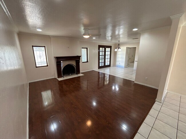 Building Photo - 5015 N 13th Ave