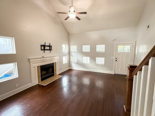 Building Photo - 3500 Steffisburg Dr