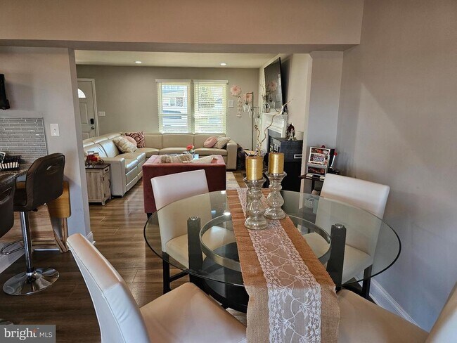 Building Photo - 3108 Sounding Dr