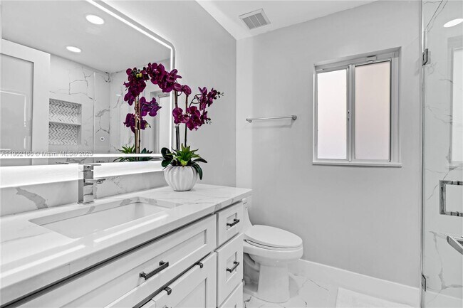 Building Photo - 15822 SW 140th St