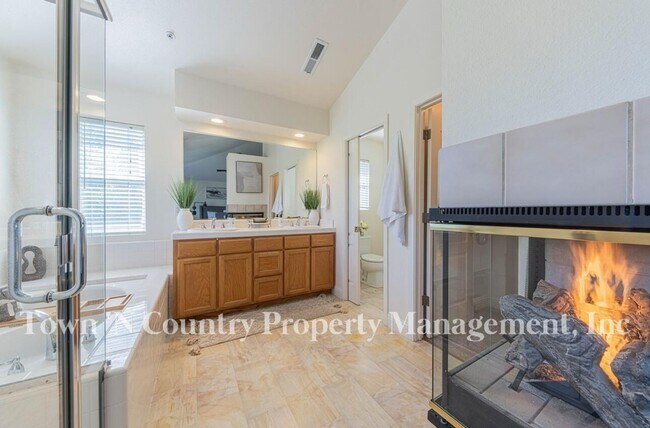 Building Photo - Luxury Las Palmas II Home with Upgrades, Flexible Living Space & Top School Districts