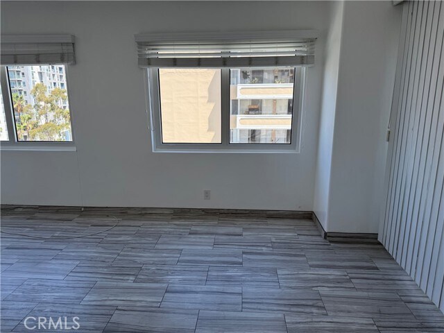 Building Photo - 525 E Seaside Way