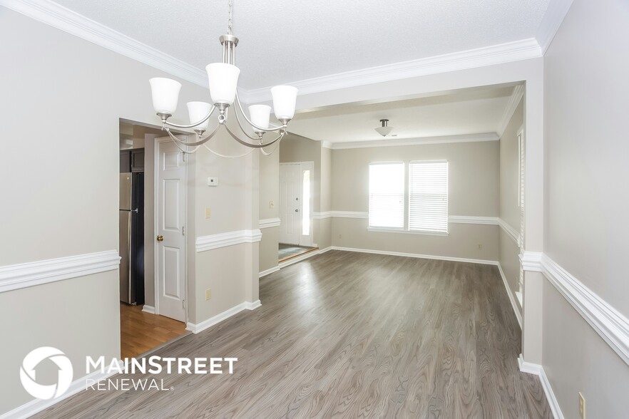 Building Photo - 2604 Yarrow Rd