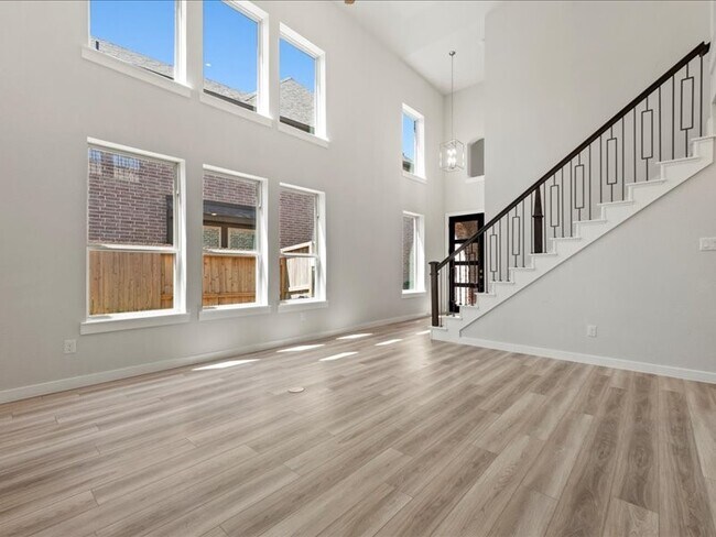 Building Photo - 7396 Mount Greylock Lp