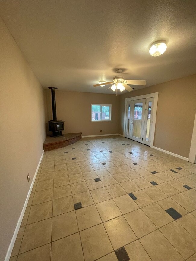 Building Photo - 6480 N Star Ln