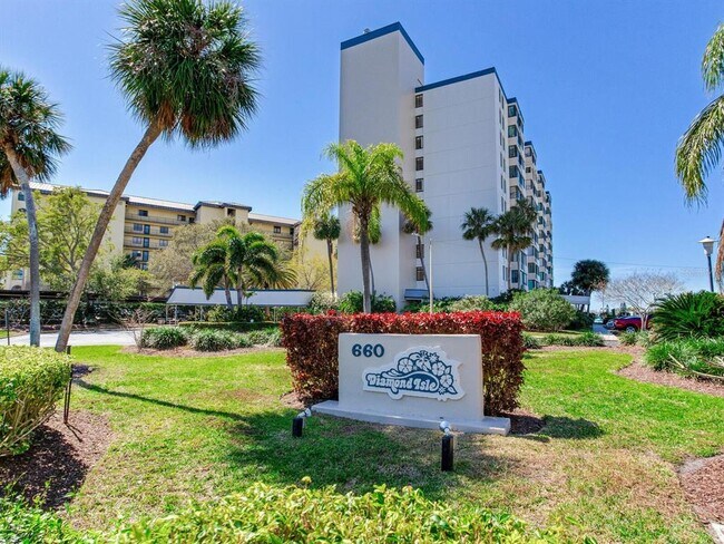 Primary Photo - 660 Island Way