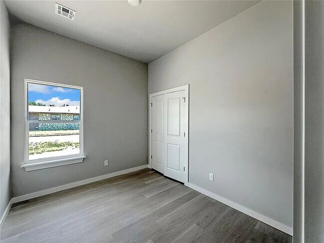 Building Photo - Stunning Brand-New 3 Bed, 2 Bath Home for ...