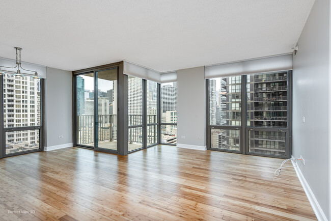 Building Photo - 2 E Erie St