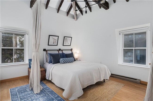 Building Photo - 35 Pelham St