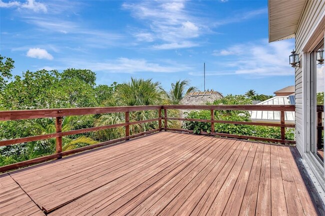 Building Photo - 217 Marina Dr