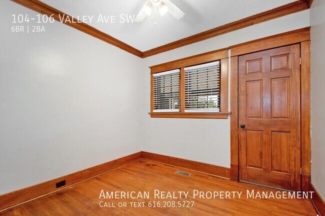 Building Photo - 104-106 Valley Ave SW-