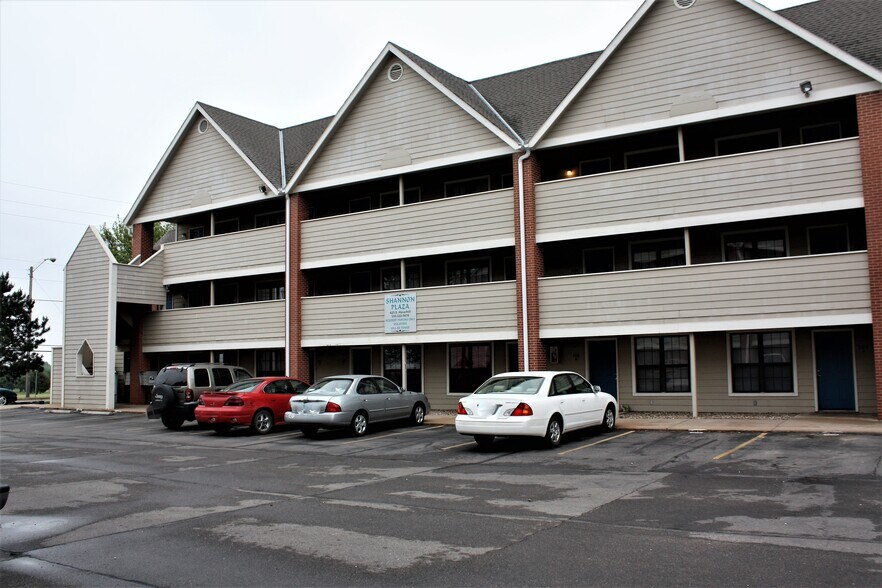 Assigned parking - 415 S Haverhill Rd