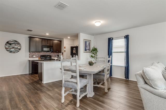 Building Photo - 461 Falling Star Dr