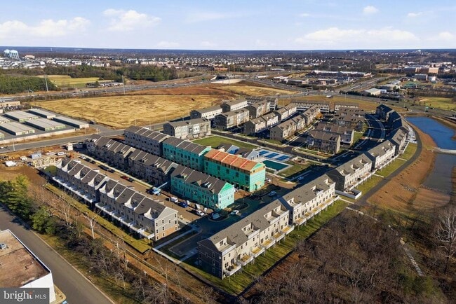 Building Photo - 1017 Venifena Terrace SE