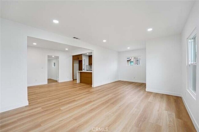 Building Photo - 1634 Turrill Ave