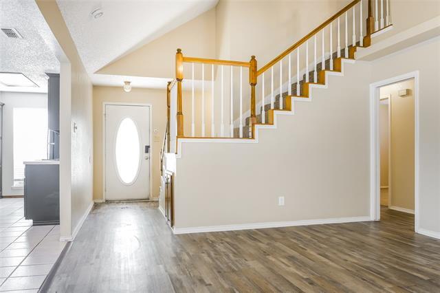 Building Photo - 6329 N Park Dr