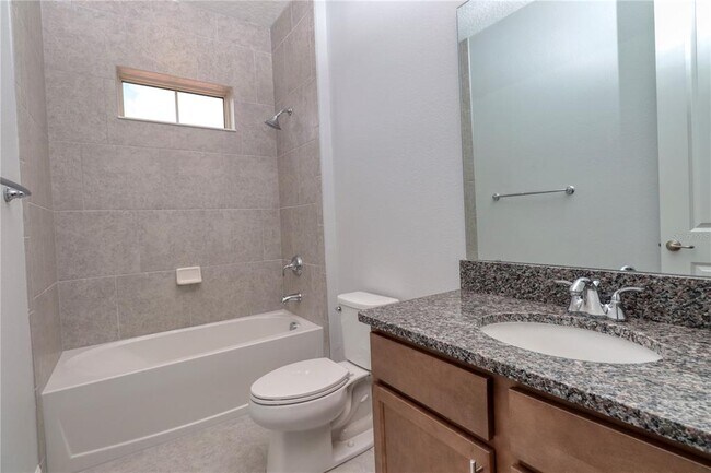 Building Photo - 8186 Topsail Pl
