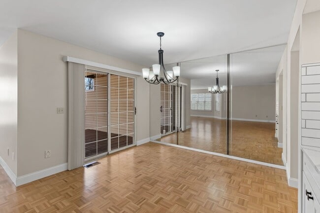 Building Photo - St Charles Area Townhouse