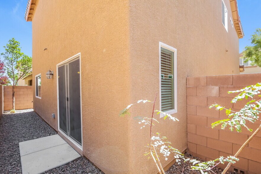 Building Photo - 6212 Red Jamboree Ct