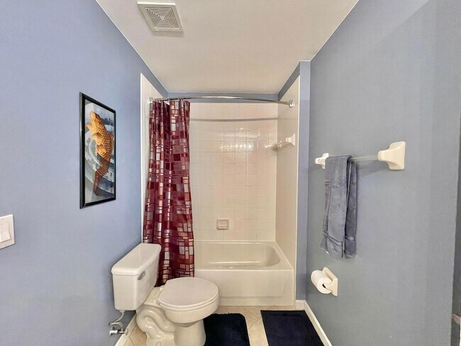 Building Photo - 137 Canterbury Pl