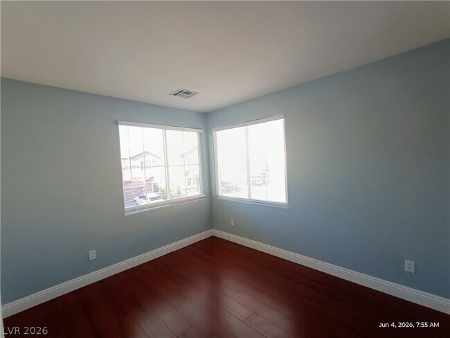 Building Photo - 9756 Wailings Ave