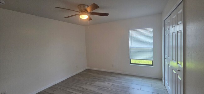 Building Photo - Duplex for rent