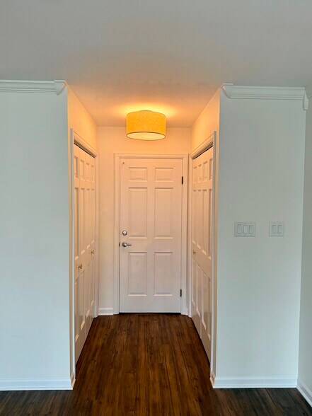 Building Photo - 6 Millrace St N