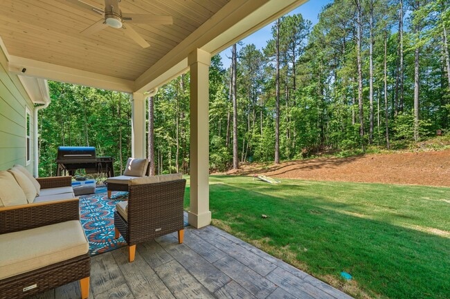 Building Photo - 183 Crooked Creek Bay Rd SE
