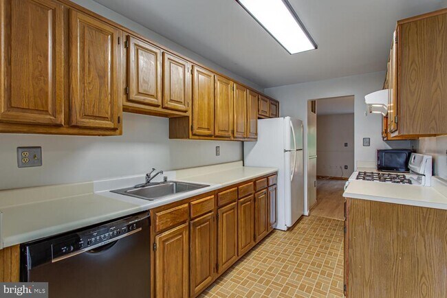 Building Photo - 14493 Four Chimney Dr