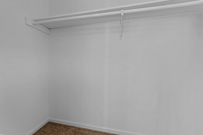 Building Photo - 803 W Davis St