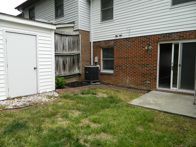 Building Photo - 75 Franklin Parke Ct