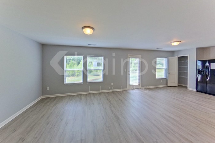 Building Photo - 605 Ivy Brook Way