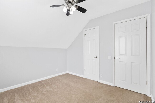 Building Photo - Charming Home Awaits: Spacious & Modern Living in a Prime Location