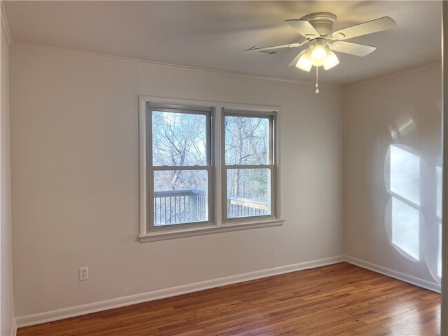 Building Photo - 921 E Rodgers Dr