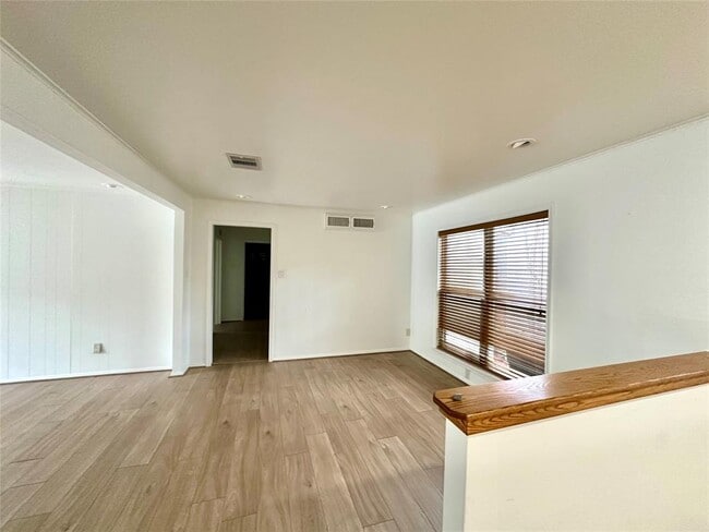 Building Photo - 5223 Schuler St