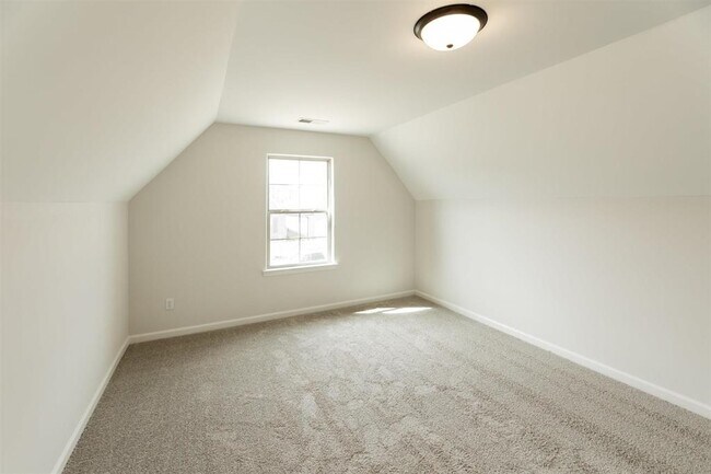Building Photo - 125 Dogwood Springs Dr